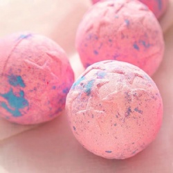 Organic & Natural Bath Bombs